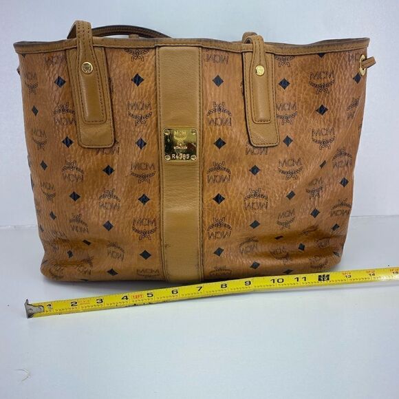 MCM Visetos Reversible Medium Liz Tote Without Pouch - Picture 2 of 13